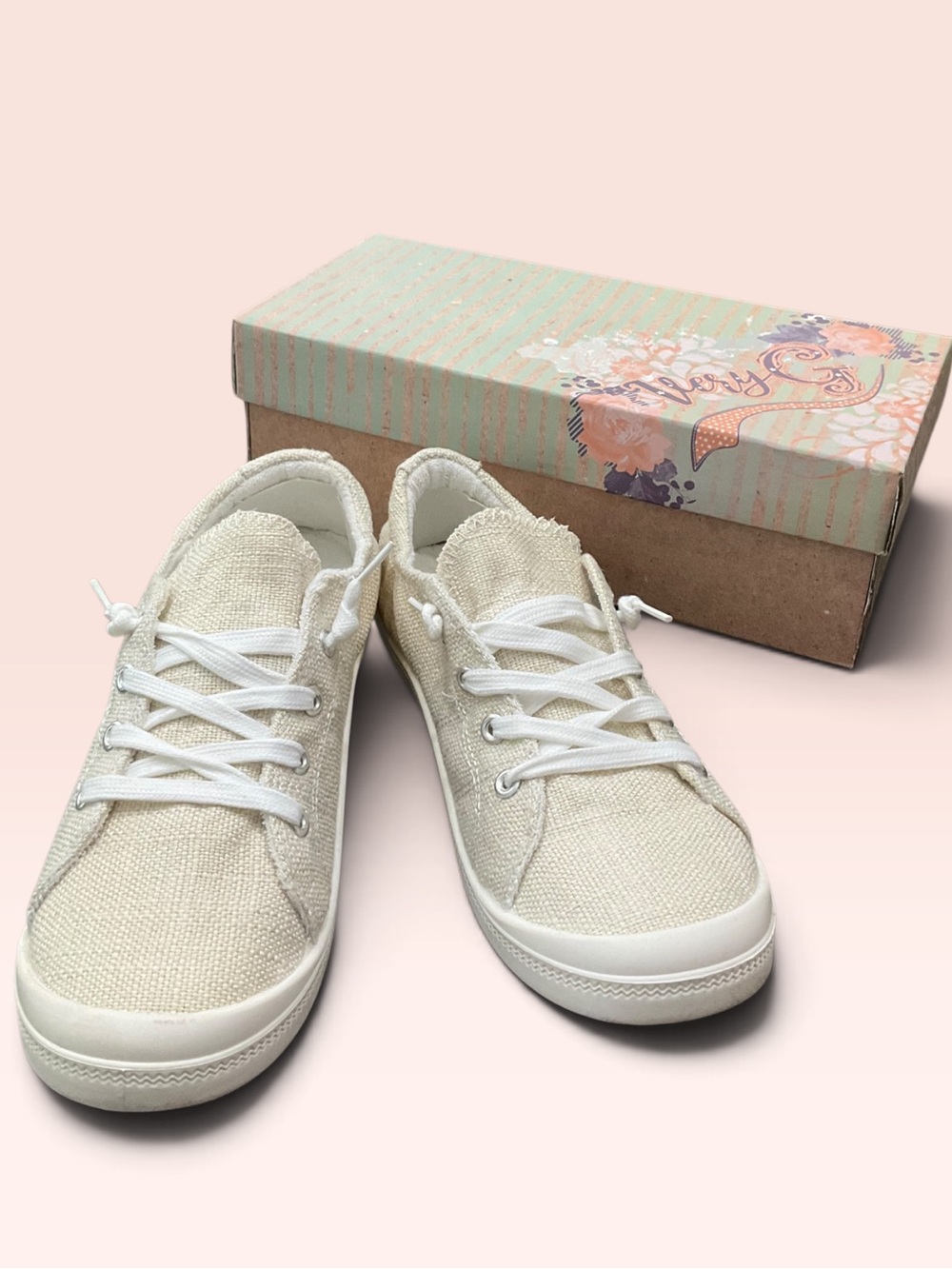 Very G Lena Women's Low-Top Canvas Sneakers Cream Size 10 NEW
